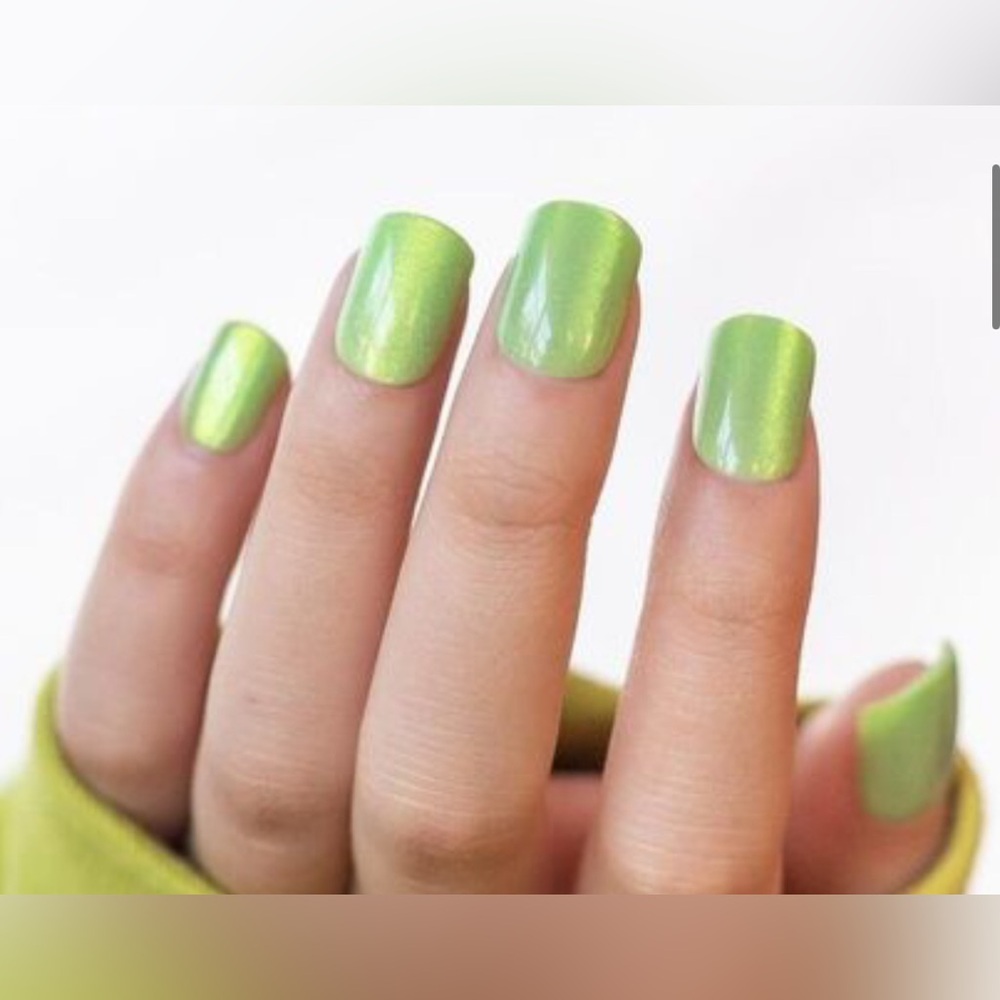 Red Aspen Nail Cool Kiwi Boyd NEW Retired green glitter